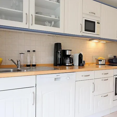 Geschmackvoll Eingerichtete Erdgeschosswohnung Fuer 4 Personen Laedt Zum Entspannen Ein.